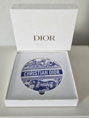 💙🤍​NIB Dior Limited Edition Blue Toile de Jouy Double Sided Mirror